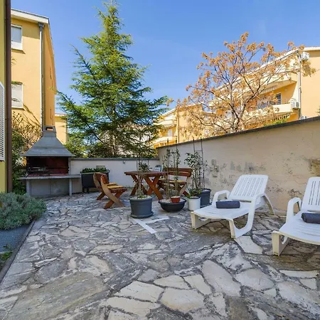 Nicole Design Apartman