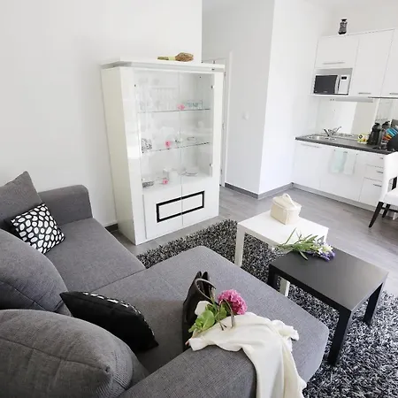 Nicole Design Kožino