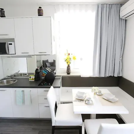 Nicole Design Kožino